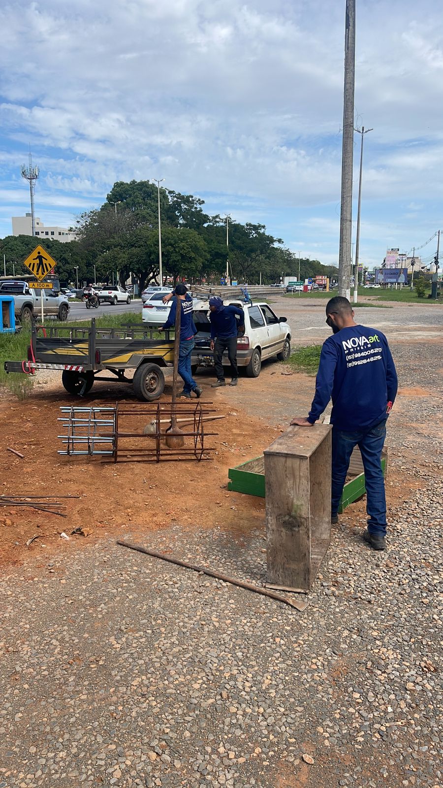 Equipe NovaArt uniformizada em serviço externo